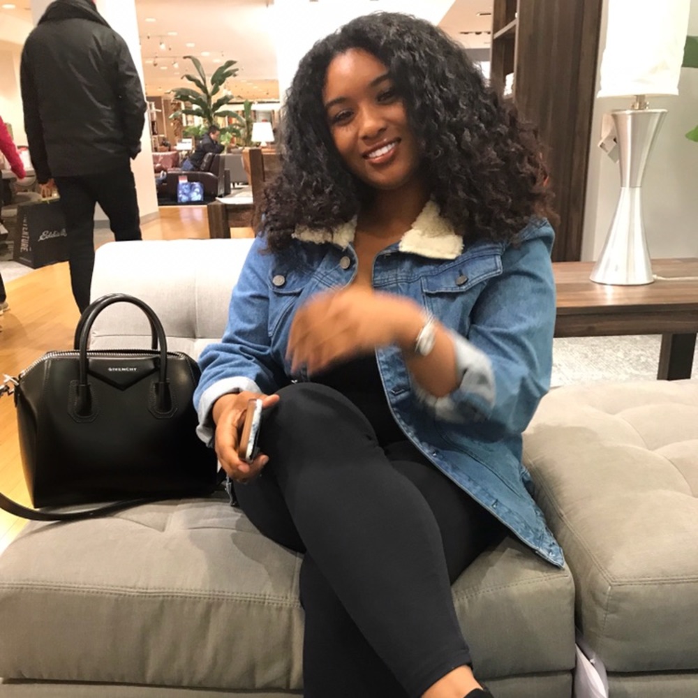 SOLD* Givenchy Antigona Bag - Picture 6 of 8